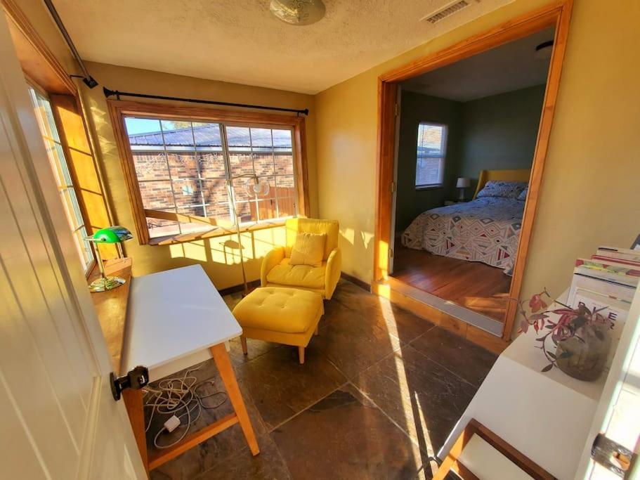 Lovely 2Br Pet Friendly Home In Heart Of Nob Hill Albuquerque Exterior photo